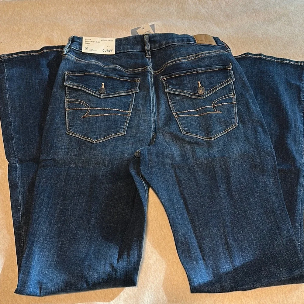 NWT American Eagle Outfitters Curvy Super High-Rise Flare Jeans - 12/31W X-Long - Picture 5 of 6